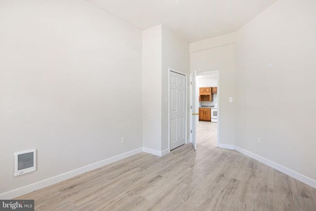 Building Photo - 702 E Chelten Ave