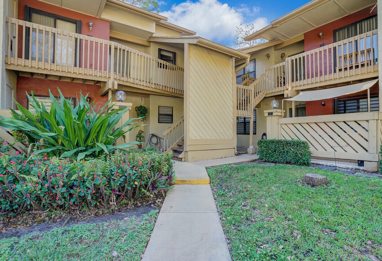 Foto principal - 13035 Albright Ct