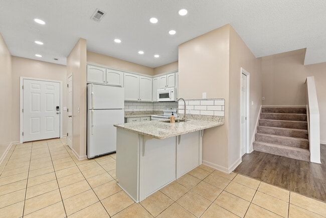 Foto del edificio - 33 Courtyard Way