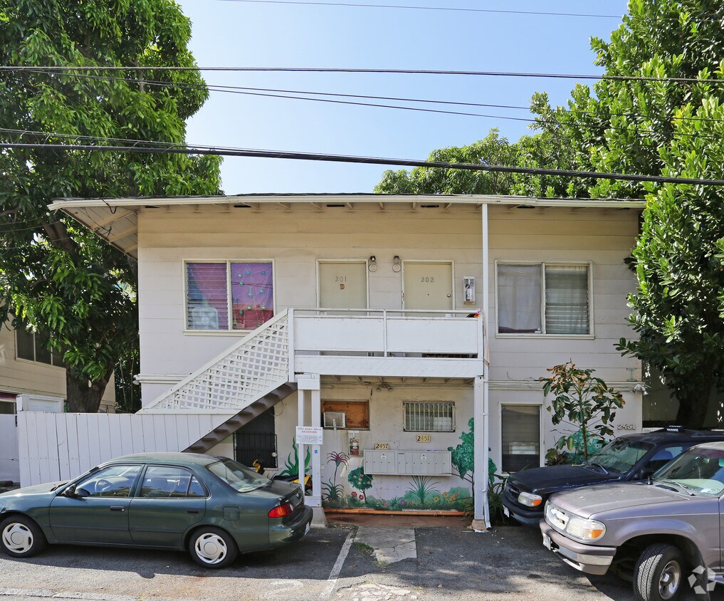 Building Photo - 2451 Cleghorn St