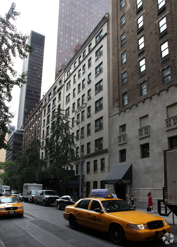 Foto principal - 142 East 49th Street