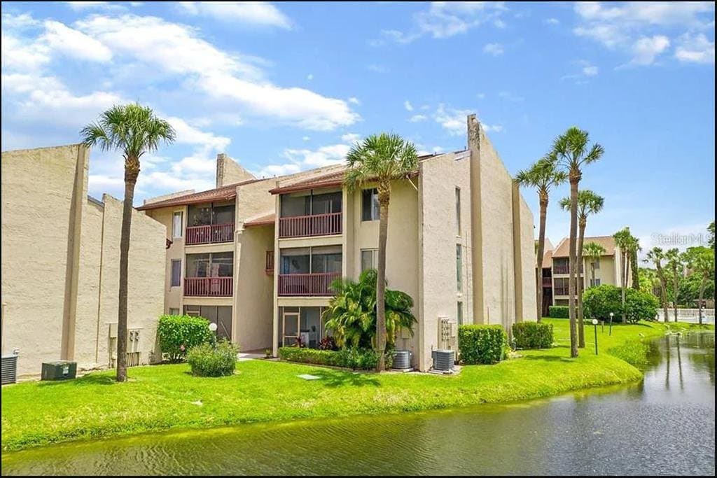Foto principal - 8602 Champlain Ct