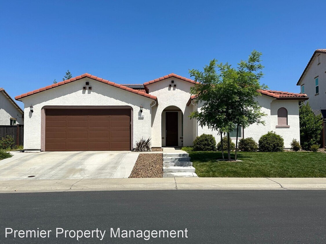 Foto principal - 3 br, 2.5 bath House - 3972 DEERGRASS CIR.