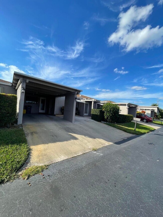 Building Photo - 14978 Wildflower Ln