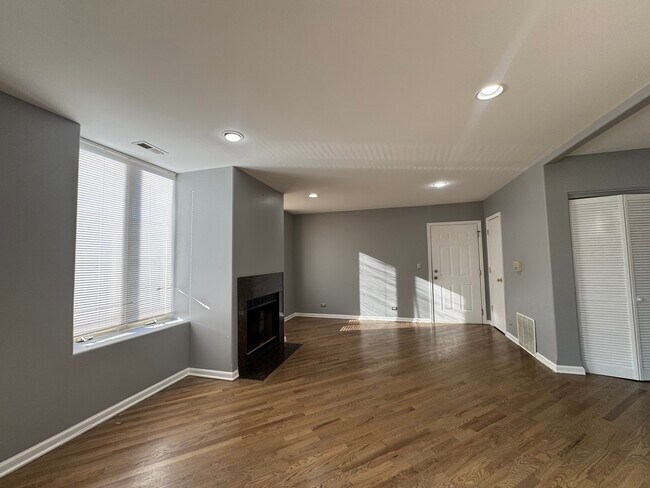 Foto del edificio - 542 E 48th St