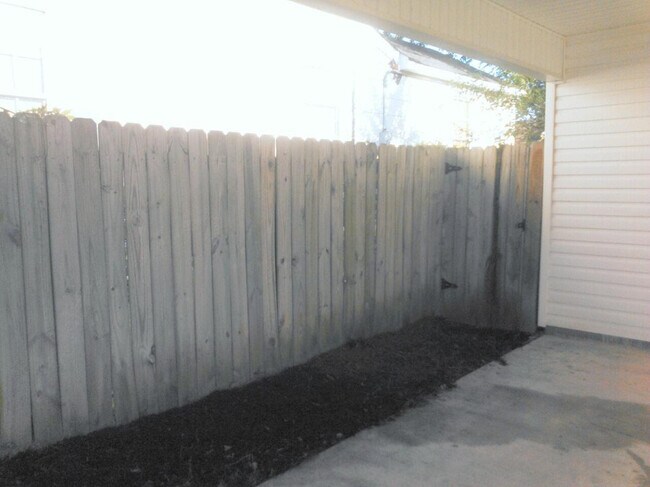 Foto del edificio - 4 Bed home waiting!