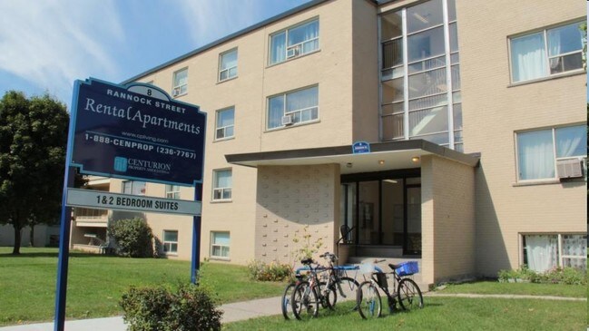 Photo du bâtiment - Rannock & Pharmacy Apartments