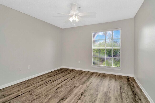 Foto del edificio - Essex Place Luxury Apartments