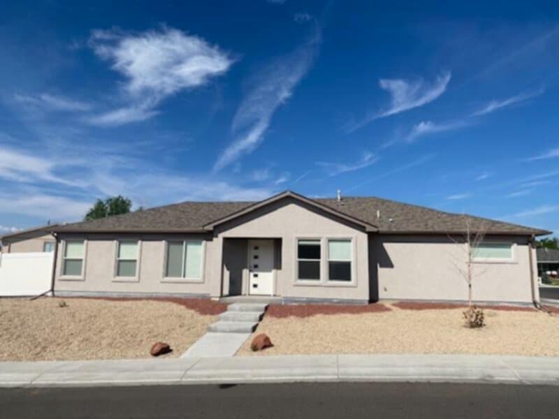 Primary Photo - Stunning Rancher Built in 2021!!
