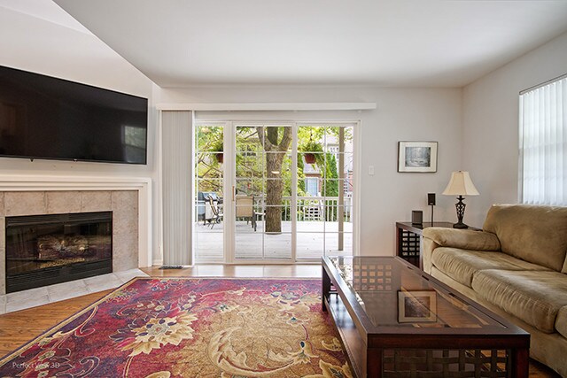 Foto del edificio - 114 Willow Creek Ln