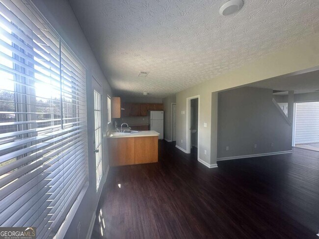 Building Photo - 6110 Flagstaf Walk