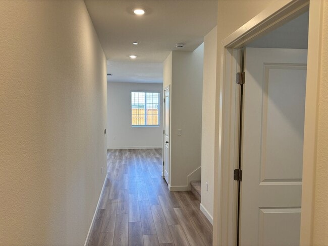 Building Photo - Beautiful New Build