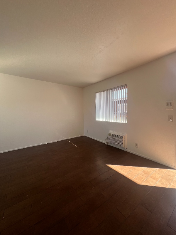 Building Photo - 38561 11th St E