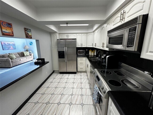 Building Photo - 2401 Collins Ave