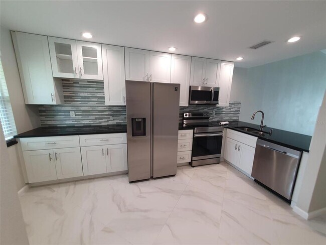 Foto del edificio - 1825 Orange Blvd Way