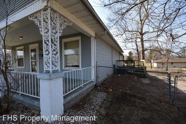 Foto del edificio - 3 br, 2 bath House - 503 N Walnut Ave
