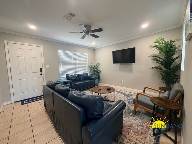Foto del edificio - Fully Furnished Two-Story Townhouse in Fort Walton Beach!