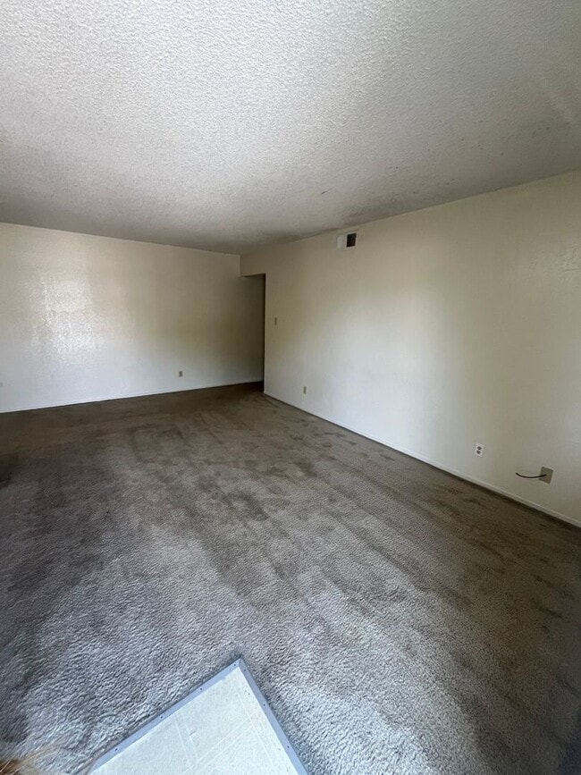 Building Photo - 2113 Palisade Ave