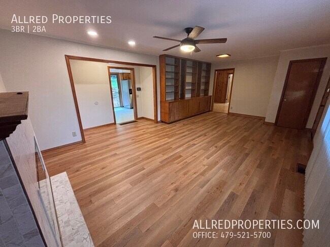 Foto del edificio - 1054 N Eva Ave