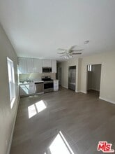 Building Photo - 407 N Coronado St