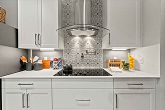 Interior Photo - Mallory Square