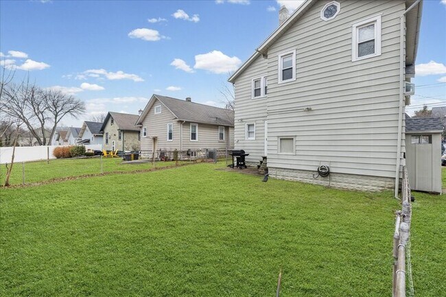 Foto del edificio - 127 E Pine St