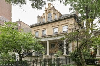 Building Photo - 639 W Deming Pl