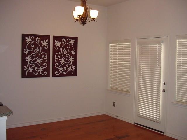 Foto del edificio - 15842 Breedlove Pl
