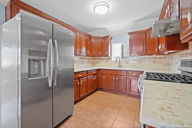 Foto del edificio - 150-44 113th Ave