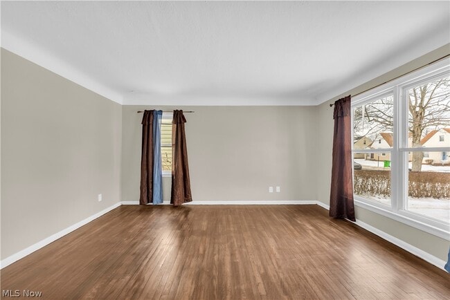 Foto del edificio - 12918 Eastwood Blvd