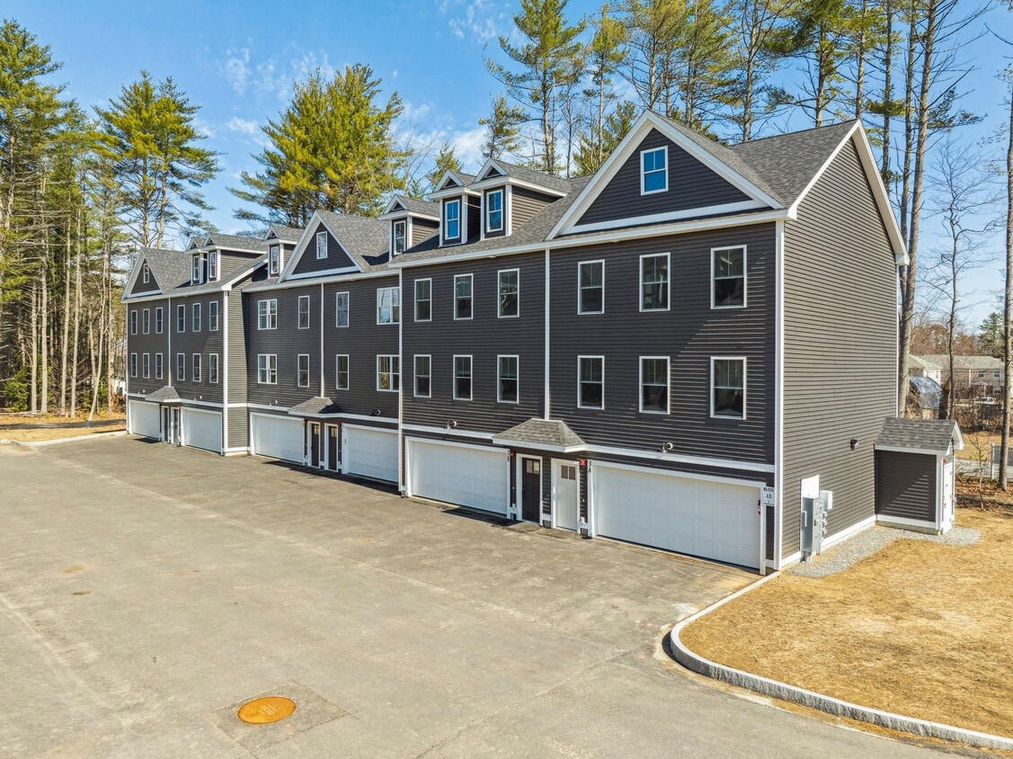 Primary Photo - Bayberry Commons- 3 Bedroom 2.5 Bath Townh...