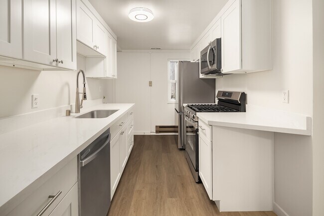 Building Photo - 9425 35th Ave SW