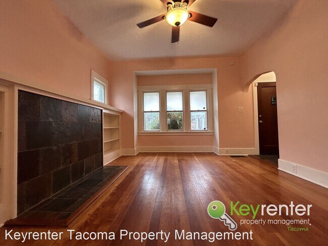 Foto del edificio - 3 br, 1 bath House - 830 N Fife St