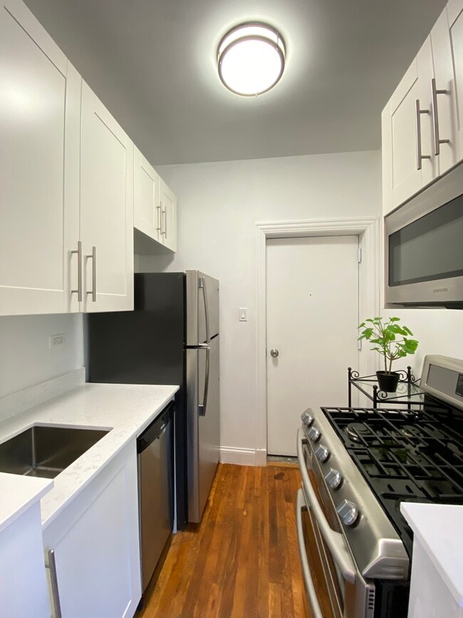 Building Photo - 519 W Deming Pl