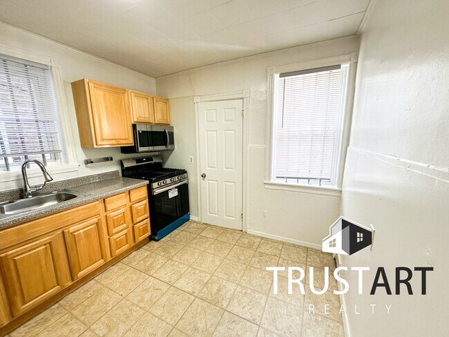 Foto del edificio - 3 bedroom House in Olney Oaklane, Philadel...