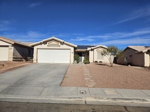 Building Photo - 3204 Snow Peak Dr