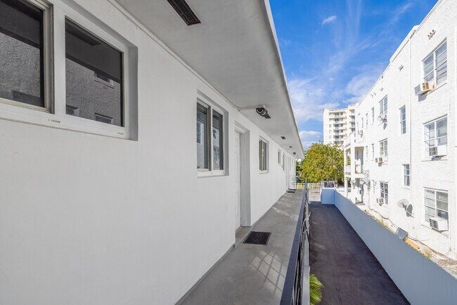Foto del edificio - 828 SW 2nd St