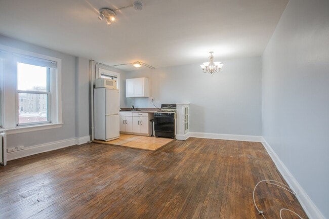 Building Photo - Charming Studio Condo Unit in Adams Morgan!