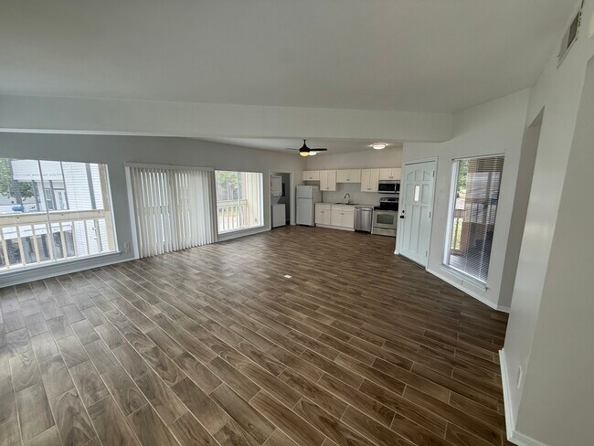 Building Photo - April Villas Triplex