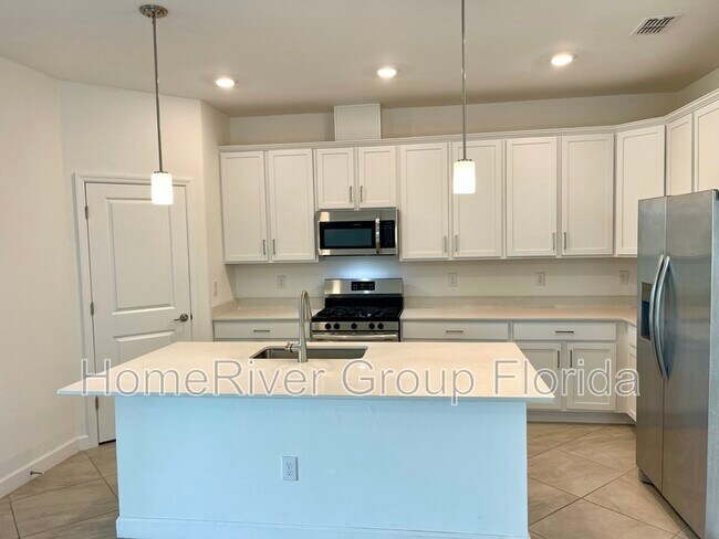 Foto del edificio - 5119 Coral Reef Wy
