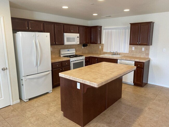 Foto del edificio - 467 Descanso Bay Ct