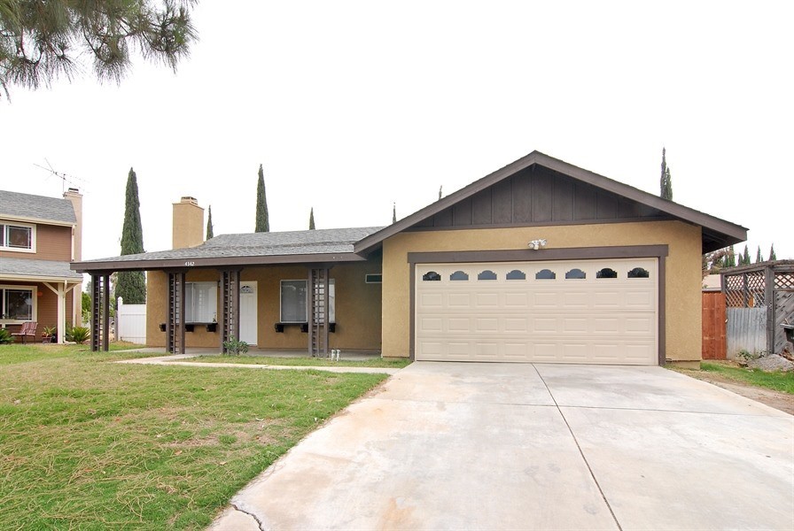 Primary Photo - 4342 Riverbend Ln