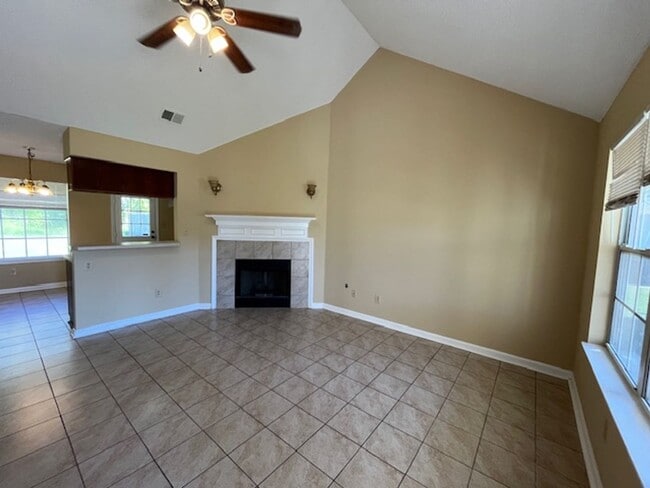 Foto del edificio - Renovated 3 Bedroom 2 Bath Home for Rent!!