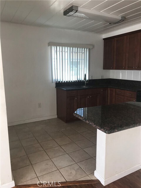 Building Photo - 136 W Orange St