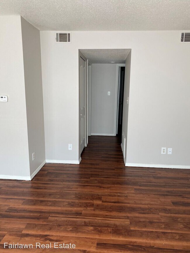 Foto del edificio - 1418 Lincolnshire Dr