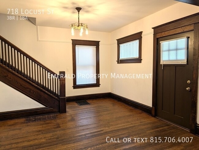 Building Photo - 718 Locust St