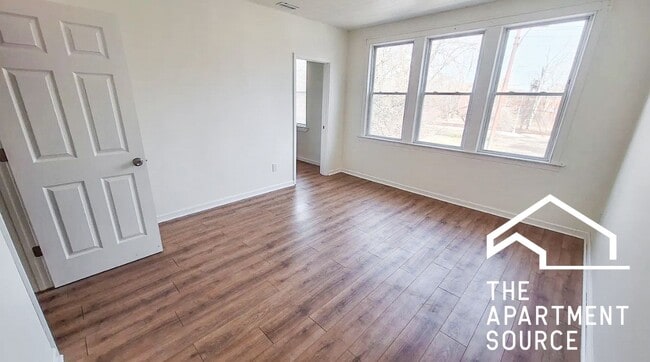 Building Photo - 8930 S Baltimore Ave