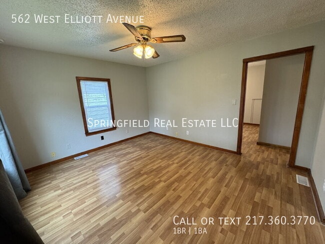 Building Photo - 562 W Elliott Ave