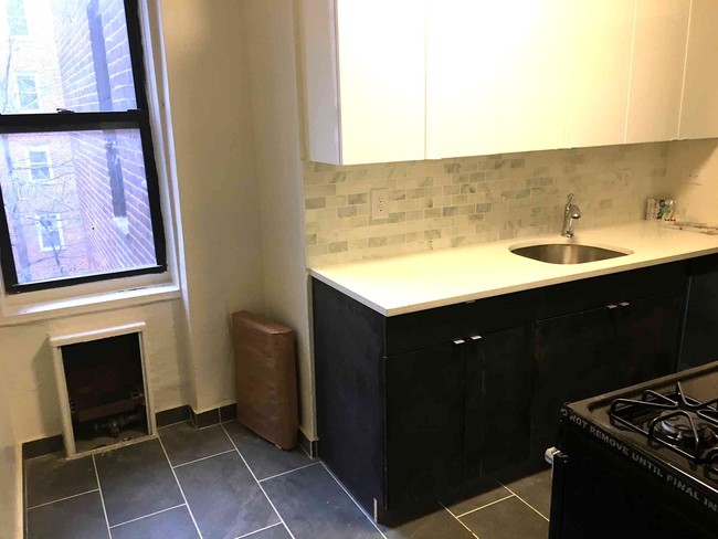 Building Photo - 40-40 79th Street