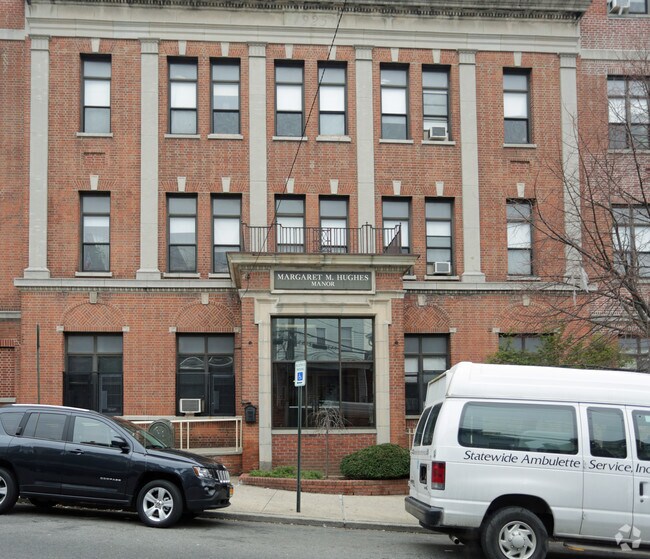 Foto del edificio - Maragaret M Hughes Manor